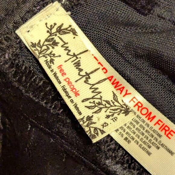 Free People Black Velvet Velour Wide Strap Pullover Comfy Goth Lounge Bralette - Picture 3 of 3